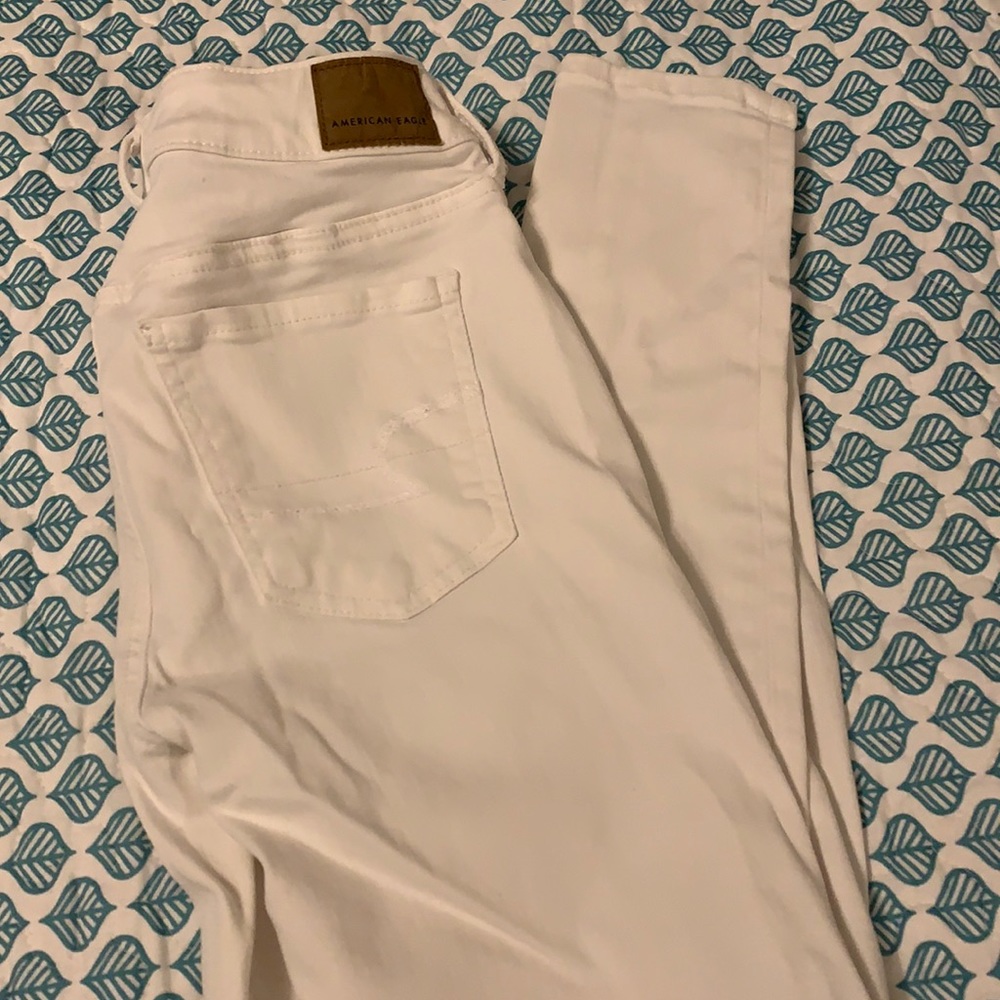 American Eagle White Jeggings. Size 4..